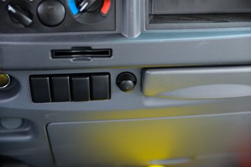 ���� ��ʮ��KV600 132���� 4X2 5.15����س�(������)ͼƬ