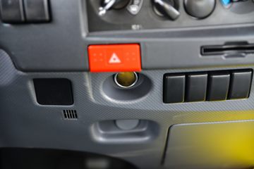 ���� ��ʮ��KV600 132���� 4X2 5.15����س�(������)ͼƬ