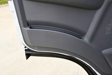 ���� ��ʮ��KV600 132���� 4X2 5.15����س�(������)ͼƬ