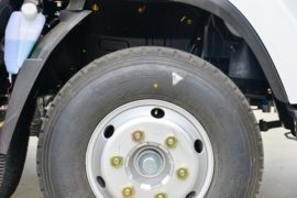 五十铃KV600&nbsp;冷藏车底盘图片