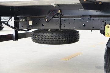 ���� ��ʮ��KV600 132���� 4X2 5.15����س�(������)ͼƬ