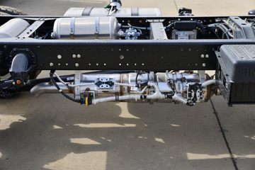 �й�����HOWO ͳ˧ 170���� 3.85���Ű������Ῠ(ZZ1107G3315F1)ͼƬ