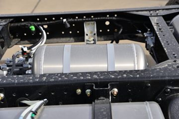 �й�����HOWO ͳ˧ 170���� 3.85���Ű������Ῠ(ZZ1107G3315F1)ͼƬ