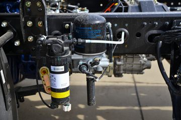 �й�����HOWO ͳ˧ 170���� 3.85���Ű������Ῠ(ZZ1107G3315F1)ͼƬ