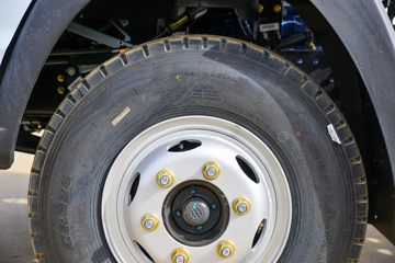 �й�����HOWO ͳ˧ 170���� 3.85���Ű������Ῠ(ZZ1107G3315F1)ͼƬ