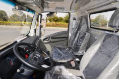 中国重汽HOWO 统帅 170马力 4.15米单排厢式轻卡(法士特8档)(ZZ5117XXYH3315F112)