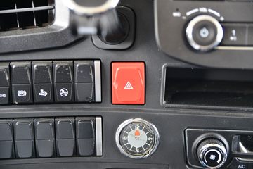 �й�����HOWO ͳ˧ 145���� 4.15�׵��������Ῠ(��ʿ��8��)ͼƬ