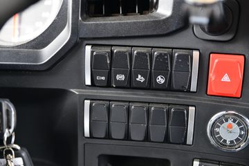 �й�����HOWO ͳ˧ 145���� 4.15�׵��������Ῠ(��ʿ��8��)ͼƬ