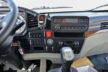 �й�����HOWO ͳ˧ 145���� 4.15�׵��������Ῠ(��ʿ��8��)ͼƬ