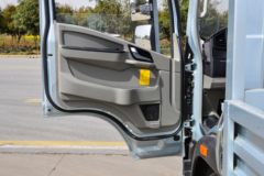 中国重汽HOWO 统帅 145马力 4.15米单排栏板轻卡(法士特8档)(ZZ1047G3215F145)