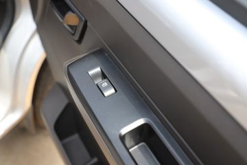 ���� �ٹ��¿� ������ 2L 136���� ���� 2.6��˫������΢��(��˫̥)(LZW1030SLGHUB)ͼƬ