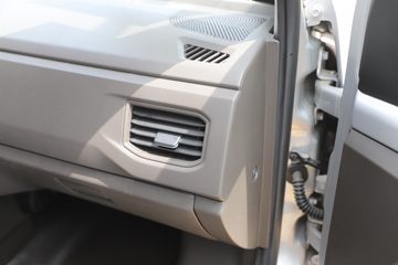 ���� �ٹ��¿� ������ 2L 136���� ���� 2.6��˫������΢��(��˫̥)(LZW1030SLGHUB)ͼƬ