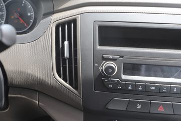 ���� �ٹ��¿� ������ 2L 136���� ���� 2.6��˫������΢��(��˫̥)(LZW1030SLGHUB)ͼƬ