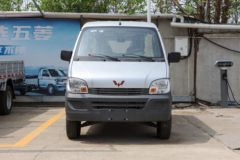 五菱之光 实用型 7座 102马力 1.5L面包车