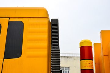 �������� �ܱ� 350���� 8X4 �������䳵(����������)(SGZ5311GWNCQ6)ͼƬ