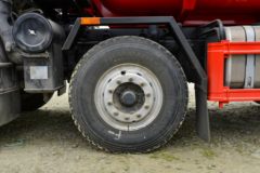 上汽红岩 杰豹 350马力 8X4 污泥运输车(华威驰乐牌)(SGZ5311GWNCQ6)