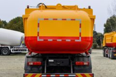 上汽红岩 杰豹 350马力 8X4 污泥运输车(华威驰乐牌)(SGZ5311GWNCQ6)