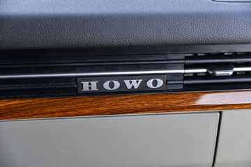 �й�����HOWO ͳ˧ 170���� 4.15�׵�����ʽ�Ῠ(��ʿ��8��)ͼƬ