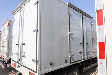 ���� ����V6 130���� 4.15�׵�����ʽ�ῨͼƬ