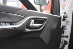 福田 奥铃M卡 1.6L 122马力 汽油 3.815米单排栏板小卡