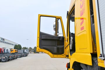 杰狮&nbsp;吸污/吸粪车驾驶室图片