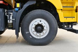 杰狮&nbsp;吸污/吸粪车底盘图片