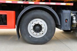 杰狮&nbsp;吸污/吸粪车底盘图片