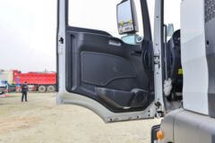 中国重汽 汕德卡C5H 350马力 8X4 低密度粉粒物料运输车(国六)(华威驰乐牌)(SGZ5310GFLZZ6C5)