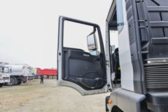 中国重汽 汕德卡C5H 350马力 8X4 低密度粉粒物料运输车(国六)(华威驰乐牌)(SGZ5310GFLZZ6C5)