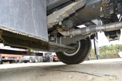 中国重汽 汕德卡C5H 350马力 8X4 低密度粉粒物料运输车(国六)(华威驰乐牌)(SGZ5310GFLZZ6C5)