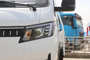 �������� ��R 1.6L 122���� ���� 3.85�׵�������΢��(YTQ1031PHQ331)ͼƬ