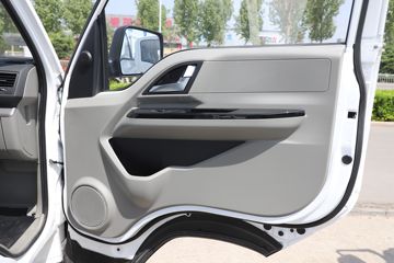 �������� ��R 1.6L 122���� ���� 3.85�׵�������΢��(YTQ1031PHQ331)ͼƬ