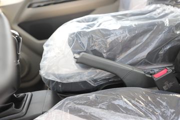 �������� ��R 1.6L 122���� ���� 3.85�׵�������΢��(YTQ1031PHQ331)ͼƬ