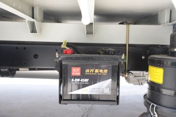 �������� ��R 1.6L 122���� ���� 3.85�׵�������΢��(YTQ1031PHQ331)ͼƬ