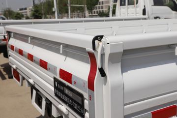 �������� ��R 1.6L 122���� ���� 3.85�׵�������΢��(YTQ1031PHQ331)ͼƬ