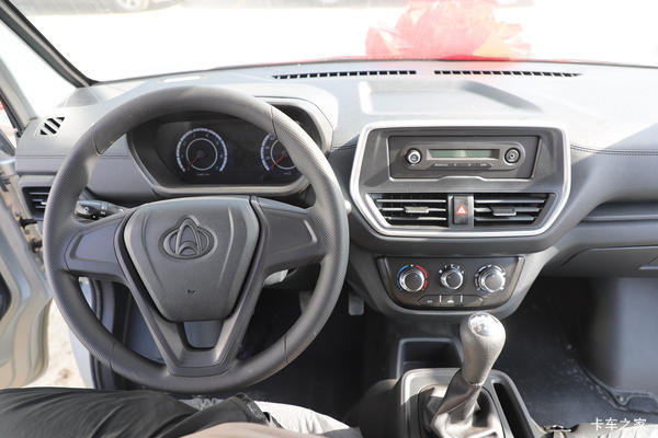 星卡PLUS载货车限时促销中 优惠0.5万