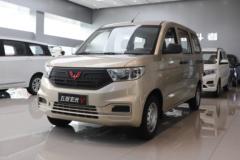 五菱 宏光V 2022款 劲取版 99马力 1.5L 汽油 5座面包车(国六)