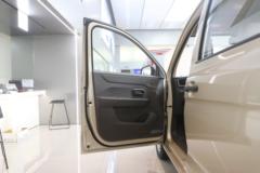 五菱 宏光V 2022款 劲取版 99马力 1.5L 汽油 5座面包车(国六)