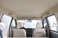 五菱 宏光V 2022款 劲取版 99马力 1.5L 汽油 5座面包车(国六)