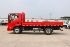 跃进 超越H300 155马力 4.2米单排栏板轻卡(SH1043ZFDDWZ)