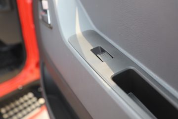 Ծ�� ��ԽH300 155���� 4.2�׵��������Ῠ(SH1043ZFDDWZ)ͼƬ