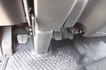 Ծ�� ��ԽH300 155���� 4.2�׵��������Ῠ(SH1043ZFDDWZ)ͼƬ