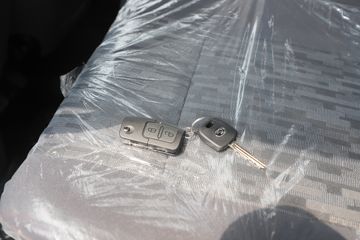 Ծ�� ��ԽC300 155���� 4.2�׵��������Ῠ(SH1043ZFDDWZ)ͼƬ