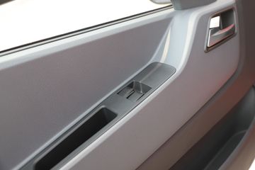 Ծ�� ��ԽC300 155���� 4.2�׵��������Ῠ(SH1043ZFDDWZ)ͼƬ