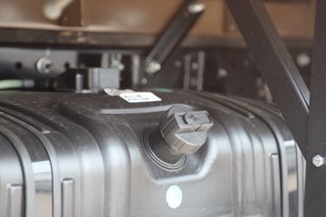 Ծ�� ��ԽC300 155���� 4.2�׵��������Ῠ(SH1043ZFDDWZ)ͼƬ