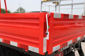 Ծ�� ��ԽC300 155���� 4.2�׵��������Ῠ(SH1043ZFDDWZ)ͼƬ