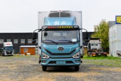 解放 虎6G 160马力 4X2 4.05米冷藏车