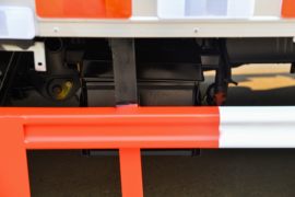 东风途逸底盘&nbsp;液化气体运输车底盘图片