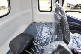 虎6G&nbsp;冷藏车驾驶室图片