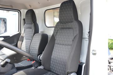  D5  2.0L 127 CNG 4.17׵Ῠ(EQ1030S3TNE)ͼƬ